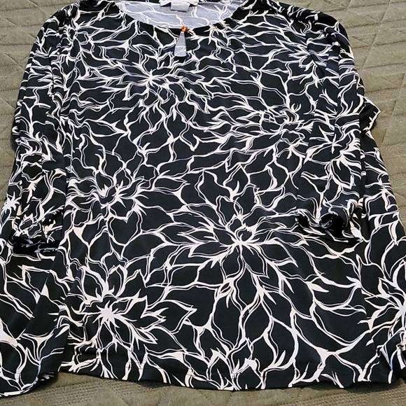 Sag harbor stretchy top - Picture 1 of 3